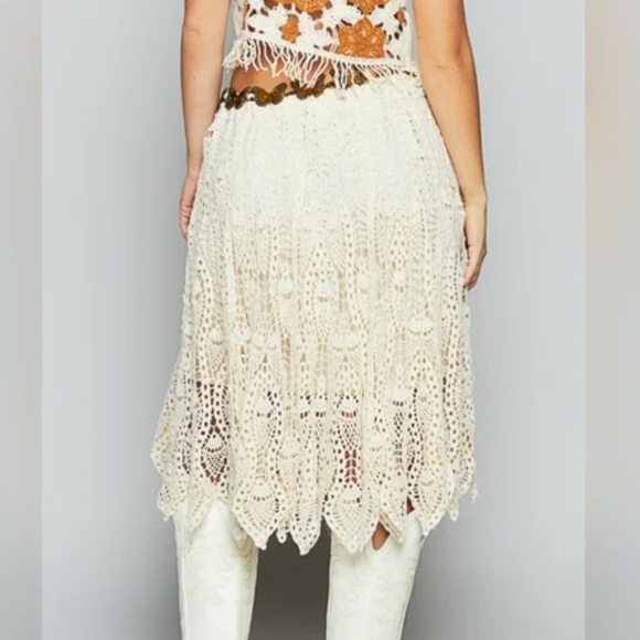 POL “ Bianca “ POL Crochet MIDI Skirt in White 8 - Picture 5 of 6
